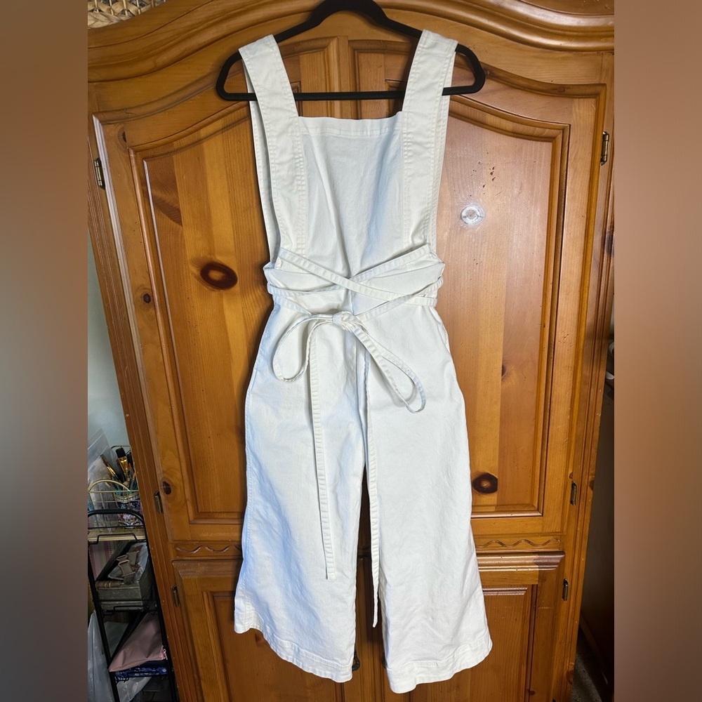 Urban Outfitters jumpsuit size Small